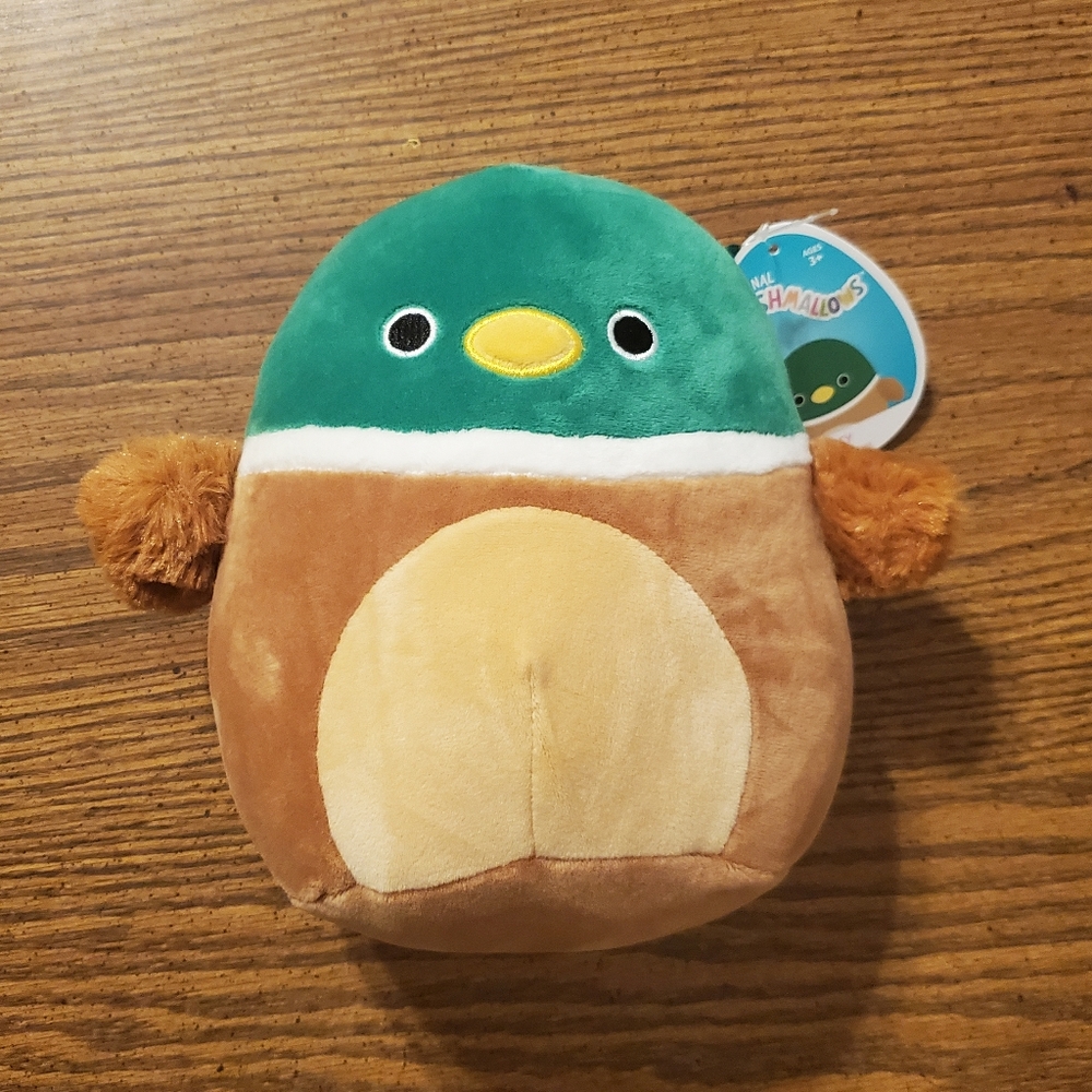 Squishmallow Avery 7.5"
